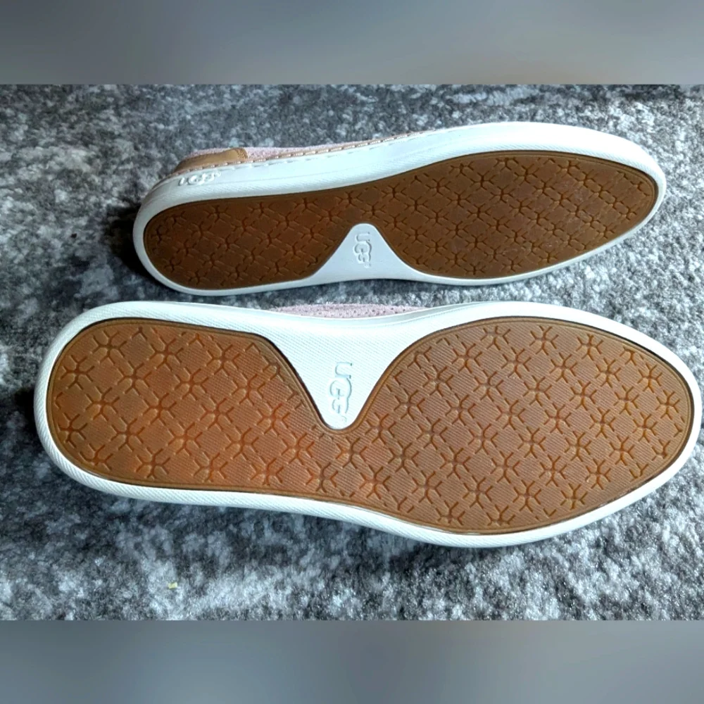 UGG🩷Suede Slip On Sneaker - Picture 8 of 9